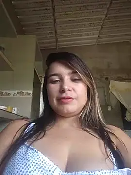 Snapshot of Charlott_smi chatting on 05/15/26, 04:47 Charlott smi online show from 05/15/26, 04:47