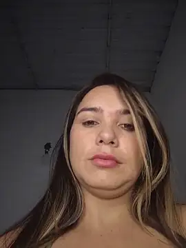 Snapshot of Charlott_smi chatting on 05/18/26, 04:46 Charlott smi online show from 05/18/26, 04:46