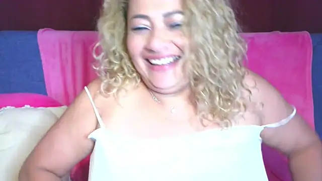 Snapshot of mariajosebarrazaa chatting on 04/27/26, 08:18 mariajosebarrazaa online show from 04/27/26, 08:18