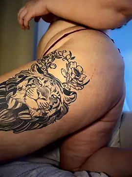 VanesssaMilf  online show from 05/16/26, 11:46