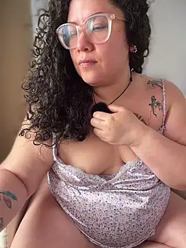 VanesssaMilf  online show from 05/28/26, 12:13