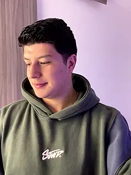 Snapshot of Goldenknight33 chatting on 01/06/26, 01:59 Goldenknight33 online show from 01/06/26, 01:59