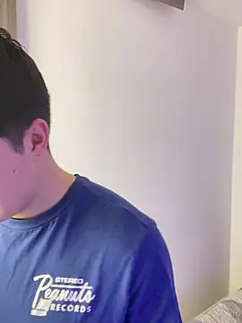 Snapshot of Goldenknight33 chatting on 01/09/26, 02:53 Goldenknight33 online show from 01/09/26, 02:53