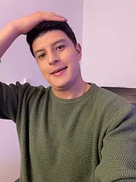 Snapshot of Goldenknight33 chatting on 02/04/26, 04:02 Goldenknight33 online show from 02/04/26, 04:02