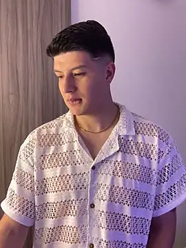 Snapshot of Goldenknight33 chatting on 02/12/26, 02:23 Goldenknight33 online show from 02/12/26, 02:23