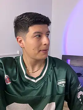 Snapshot of Goldenknight33 chatting on 02/27/26, 02:28 Goldenknight33 online show from 02/27/26, 02:28