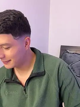 Snapshot of Goldenknight33 chatting on 03/19/26, 01:59 Goldenknight33 online show from 03/19/26, 01:59