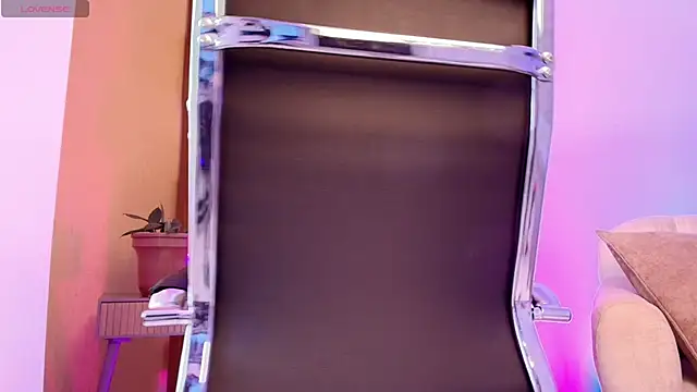 NaomiClay online show from 04/15/26, 01:29