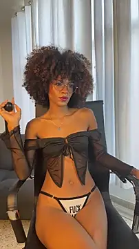 Snapshot of NaomiClay chatting on 05/01/26, 12:21 NaomiClay online show from 05/01/26, 12:21