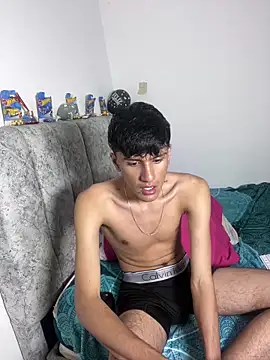 Snapshot of Andycillo chatting on 02/15/26, 04:31 Andycillo online show from 02/15/26, 04:31