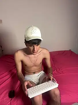 Snapshot of Andycillo chatting on 02/20/26, 06:26 Andycillo online show from 02/20/26, 06:26