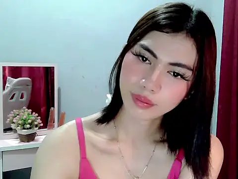 Ur hottestdella online show from 02/16/26, 06:53