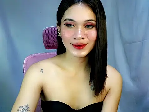 Snapshot of bombely_69 chatting on 05/16/26, 07:05 bombely 69 online show from 05/16/26, 07:05