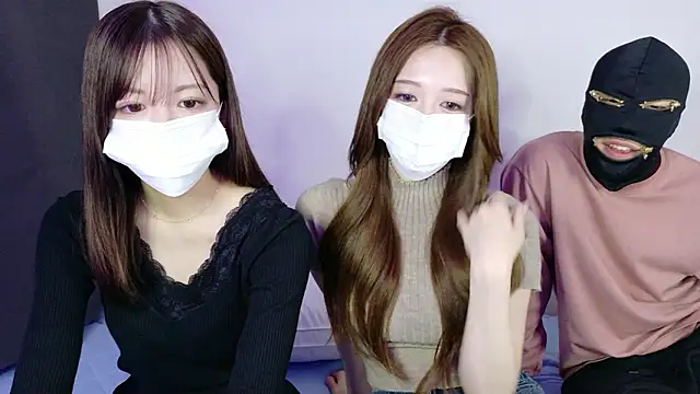  noanyan  online show from 04/23/26, 12:40