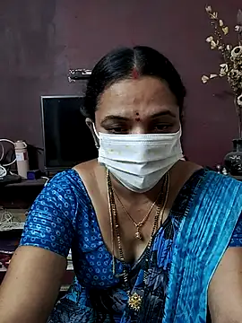 Snapshot of bhavyasri_55 chatting on 12/15/25, 04:39 bhavyasri 55 online show from 12/15/25, 04:39