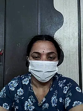 Snapshot of bhavyasri_55 chatting on 12/20/25, 03:19 bhavyasri 55 online show from 12/20/25, 03:19