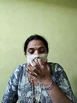 Snapshot of bhavyasri_55 chatting on 01/17/26, 04:33 bhavyasri 55 online show from 01/17/26, 04:33