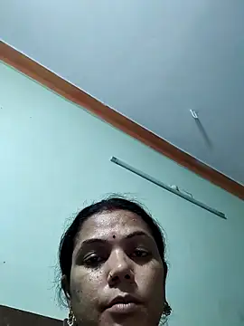 Snapshot of bhavyasri_55 chatting on 02/22/26, 03:43 bhavyasri 55 online show from 02/22/26, 03:43