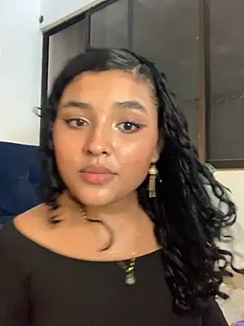 ladulcemary  online show from 03/05/26, 07:54