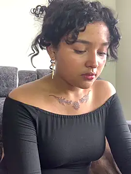 ladulcemary  online show from 04/08/26, 07:03