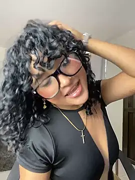ladulcemary  online show from 05/16/26, 08:07