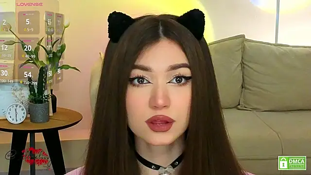 oliviaah  online show from 04/14/26, 02:56