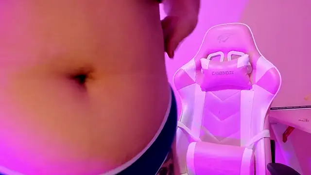 NaomySakura online show from 12/15/25, 06:23