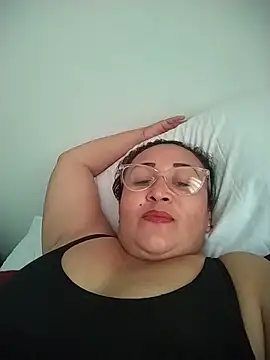 Nini Love  online show from 02/04/26, 08:03