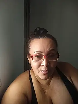 Nini Love  online show from 03/22/26, 07:39