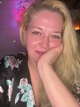 JenniferCarmen online show from 01/06/26, 04:43