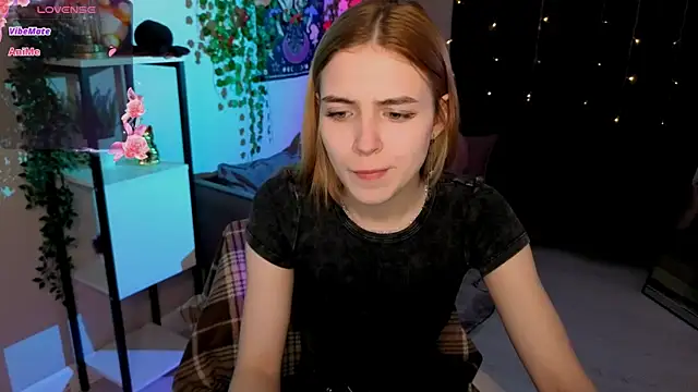 Bella xBaby online show from 04/28/26, 01:27