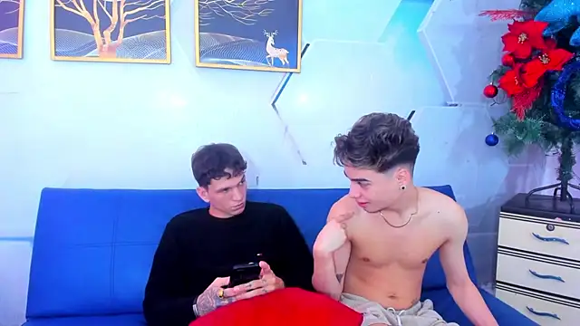 Alex jeins at online show from 12/16/25, 01:38