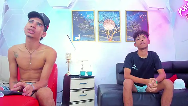 Alex jeins at online show from 02/02/26, 02:05