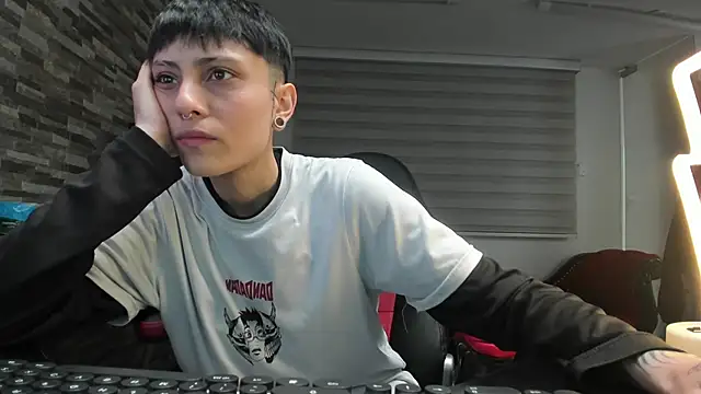 Snapshot of BelaXMeganOfficial chatting on 06/12/26, 02:49 BelaXMeganOfficial online show from 06/12/26, 02:49