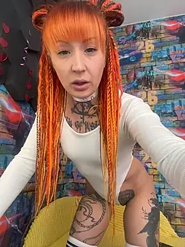 Tattoo  Moon online show from 02/20/26, 01:02