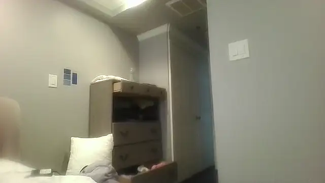 BeefyNcloudy online show from 12/15/25, 04:11