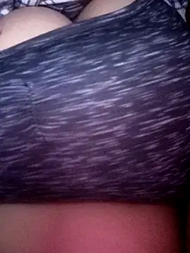 Snapshot of pihuu1313 chatting on 02/19/26, 12:39 pihuu1313 online show from 02/19/26, 12:39