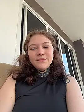 FionaMurr online show from 12/14/25, 02:06