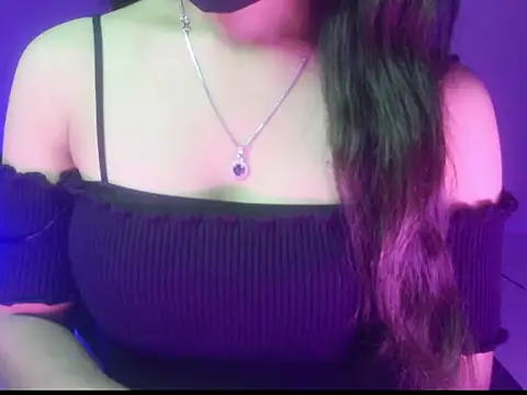 Snapshot of Isha_Lush chatting on 12/18/25, 05:19 Isha Lush online show from 12/18/25, 05:19