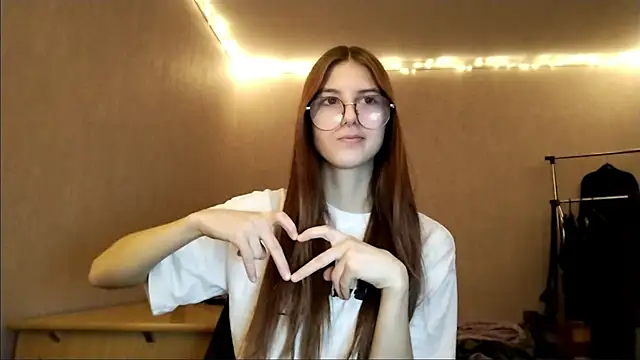 VictorinaMccorey online show from 01/05/26, 05:27