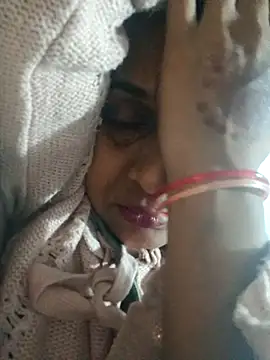 Snapshot of nehakapoor89 chatting on 02/19/26, 04:58 nehakapoor89 online show from 02/19/26, 04:58