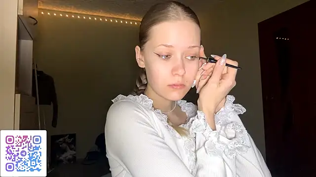 ZaidaSchwarten online show from 02/05/26, 05:23