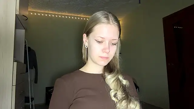 ZaidaSchwarten online show from 02/10/26, 05:22