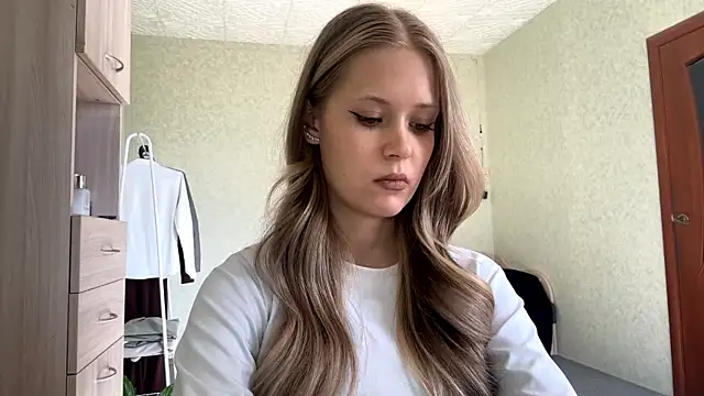 ZaidaSchwarten online show from 03/16/26, 11:47