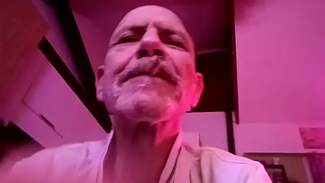 4skinlvrI online show from 03/19/26, 02:26