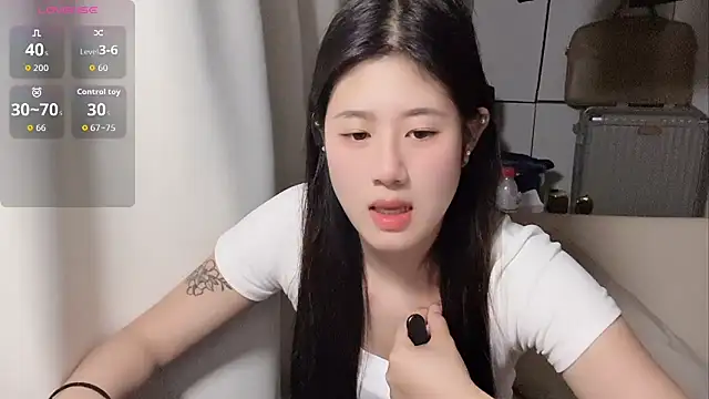 Yvonne-07 online show from 06/02/26, 04:09