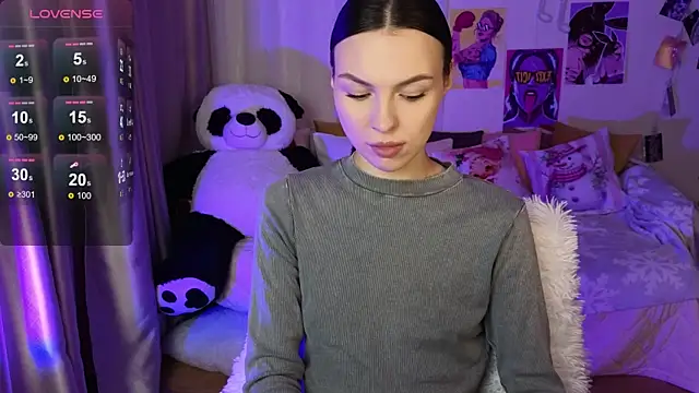 MaxinCarroll online show from 12/16/25, 10:48