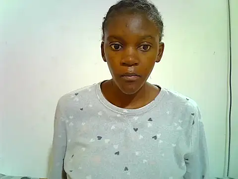 PetiteDoll 06 online show from 04/19/26, 05:40