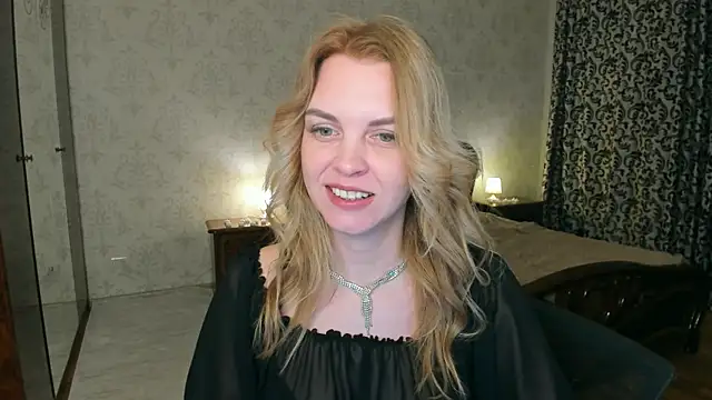 LunaFlinn online show from 03/05/26, 04:19