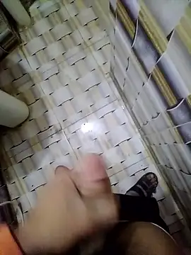 Snapshot of 1Aya1Mustafa chatting on 01/17/26, 08:23 1Aya1Mustafa online show from 01/17/26, 08:23